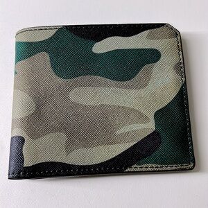 🖤URI MINKOFF men’s camo leather wallet